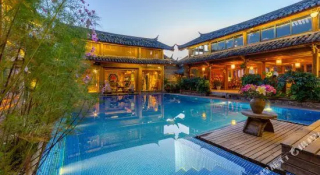 Xin Huifeng Resort Hotel, Prenota Resort Hotel resort a Lijiang, Resort