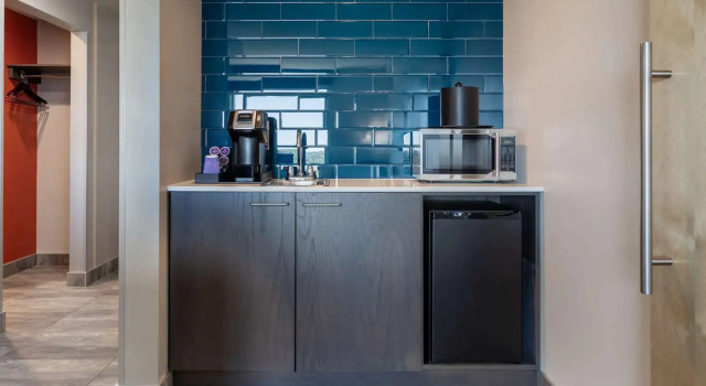 Люкс c 1 комнатой Hilton Garden Inn Fredericton