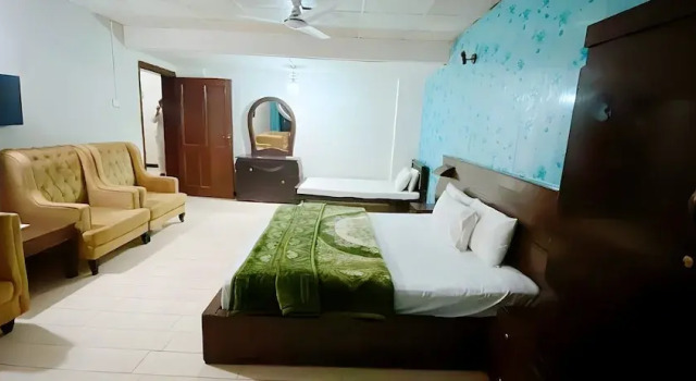Tulip Guest House F-6, Book Guesthouse Hotels in Islamabad with Parking, Parking