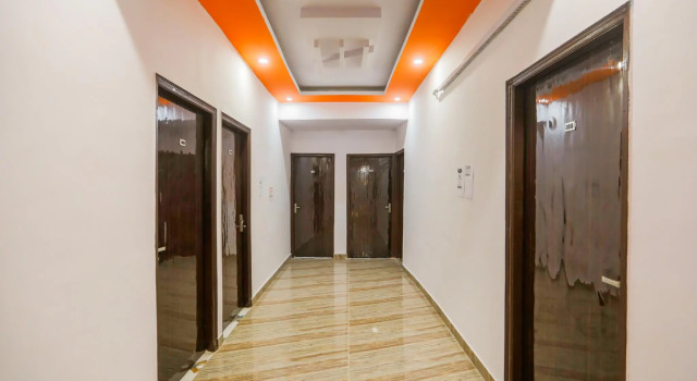 OYO 74711 Viewspalace, Varaa Hotelli Faridabad Haryana