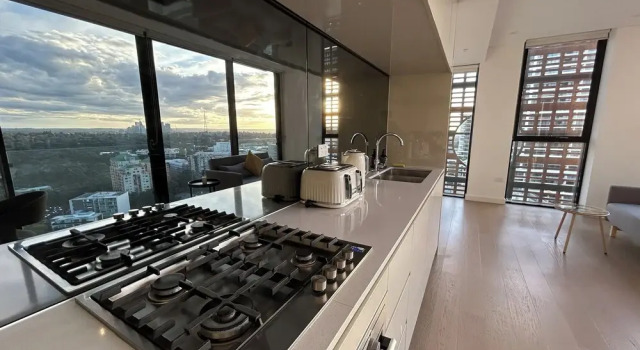 Kozyguru |St Leonards | 1 Bed Best Location & View, Забронировать Апартаменты/квартира Сидней Sydney Region, рядом с Кампус в Сент-Леонардсе Северного Сиднейского института