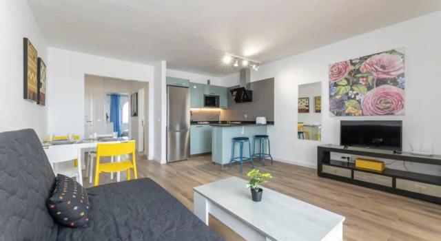 Апартаменты c 1 комнатой The Colors House (645) near the beach