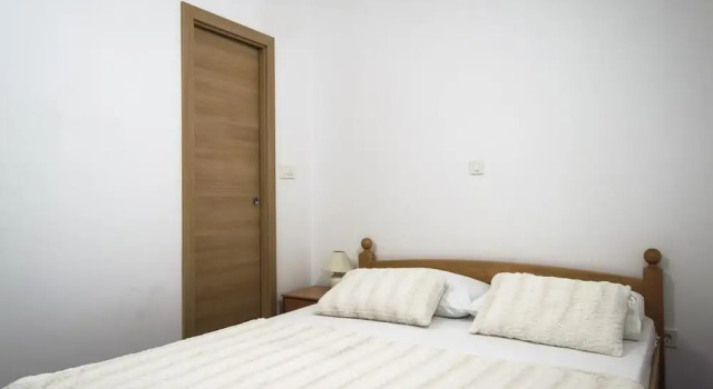 La Perla Apartments