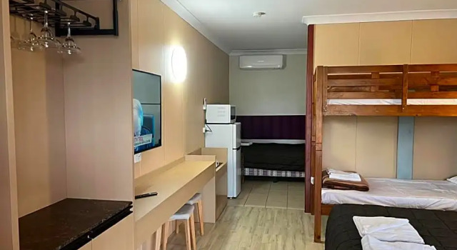 Номер Superior Central Jetty Motel