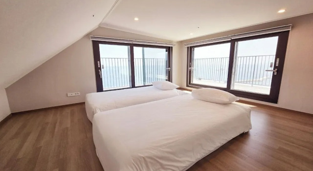Семейный номер Standard Пентхаус с видом на океан Sokcho I Park Suite Hotel and Resort