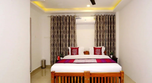 OYO 9620 Hotel Emza Residency, Забронировать Отель Отели штата Кералы с завтраком, Завтраки
