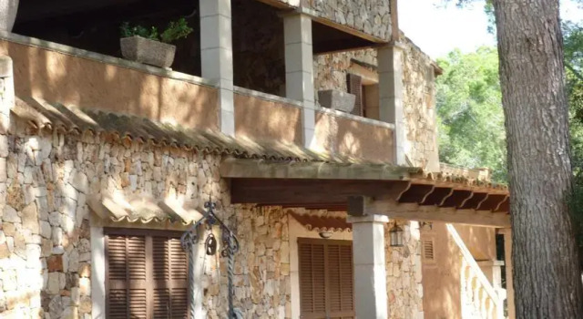 Can Zipi, Book Villa Campos 