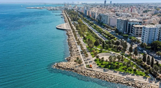 Sanders Limassol Park - Great 2 Bdr apt With Balcony, Boek Hotel Limasol Limassol