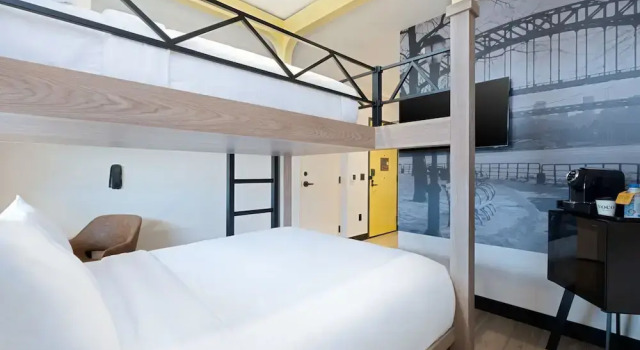Люкс c 1 комнатой voco Astoria by IHG