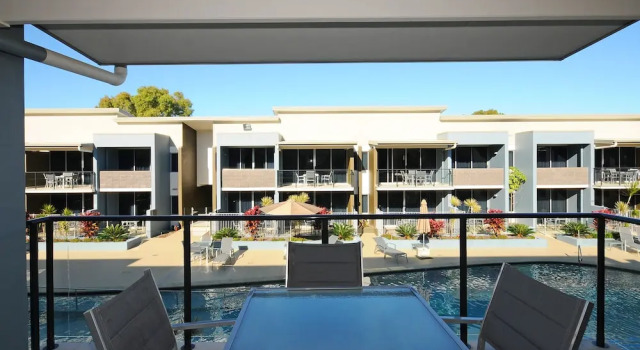 Люкс c 1 комнатой с балконом Ramada by Wyndham Hervey Bay