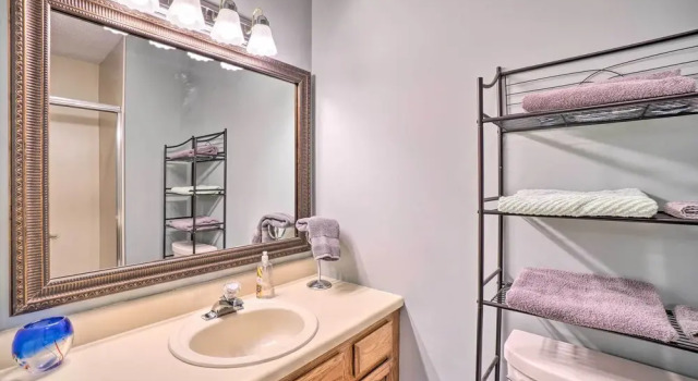 Апартаменты Branson West Condo Rental w/ Pool Access!