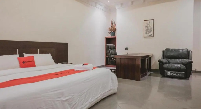 Люкс RedDoorz Premium @ Jalan Pal 10 Jambi