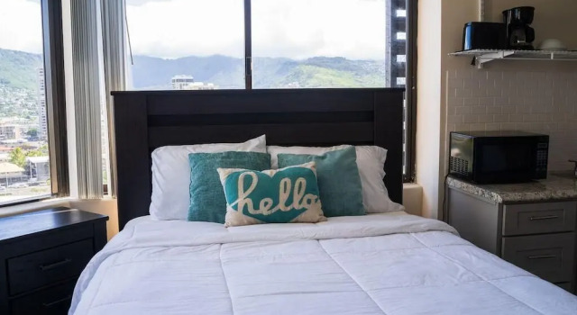 Remodeled Studio With Panoramic Mountain Views!, Rezerwuj Hotel Waikiki Honolulu