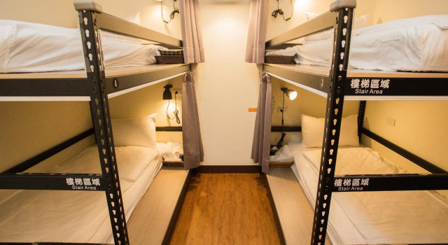 Четырёхместный номер Standard Douzi Hotel Taoyuan Airport Metro THSR A17