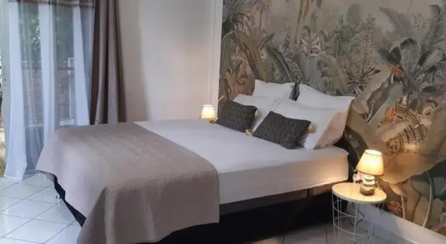 Les sens ciels, Book Hotel Hoteller i Entre-Deux med parkering, Parkering