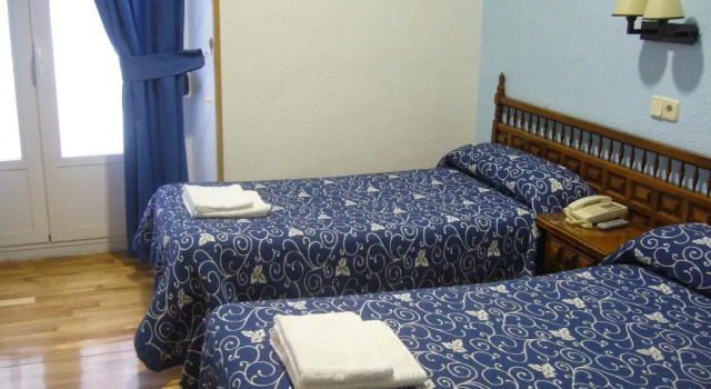 Двухместный номер Standard Hostal Biarritz