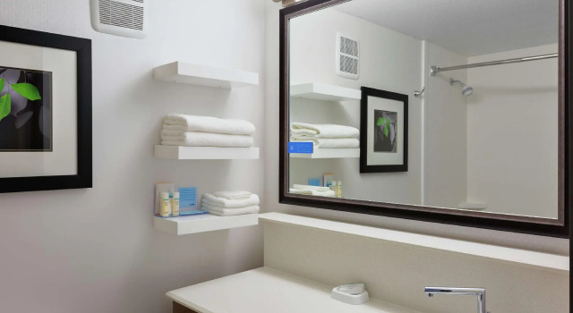 Четырёхместный люкс c 1 комнатой Hampton Inn & Suites Mountain View