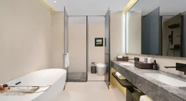 Люкс Royal Royal Maple Hotel (Chengjisihan Square Branch)
