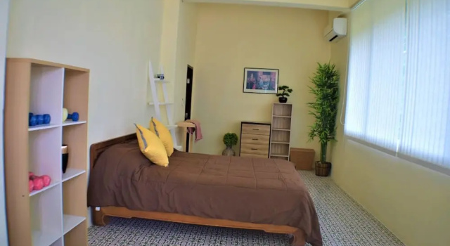 Very large Villa suitable for a large group up to 10 people or even 2 families, Забронировать Вилла Раваи 