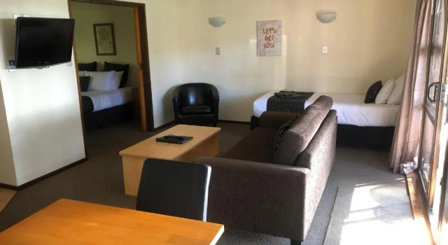Апартаменты Half Moon Bay Motel