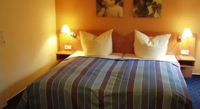 Hotel Perler Hof, Boek Hotel Perl 
