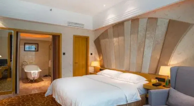 Семейный люкс c 1 комнатой Guangyuan International Hotel
