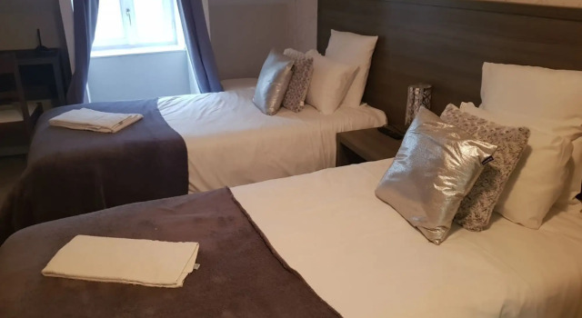 Hôtel Le Saint Patrice, Забронировать Отель Байе 