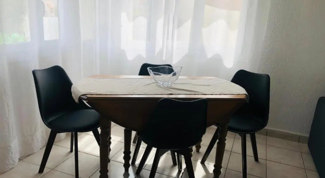 Апартаменты Chez Mamie Villa T2 à Sanary maison chaleureuse et ensoleillée