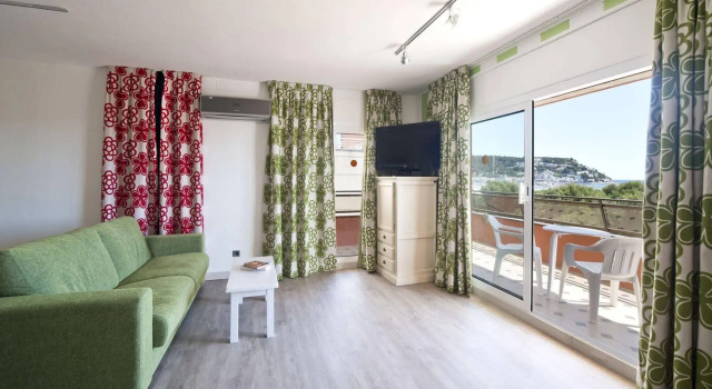 Apartamentos Sallés Beach