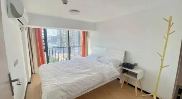 Люкс Дуплекс с 2 комнатами Dongguan Huatang Business Apartment