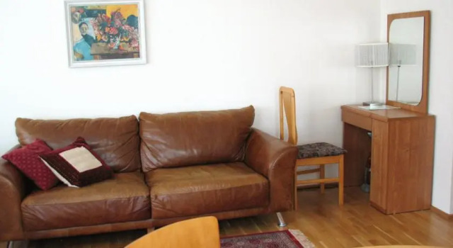 Apartment Sundaymorning