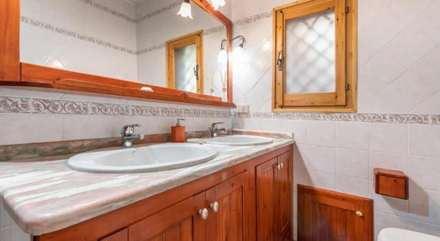 Вилла с видом на море Villa Golfo degli Angeli
