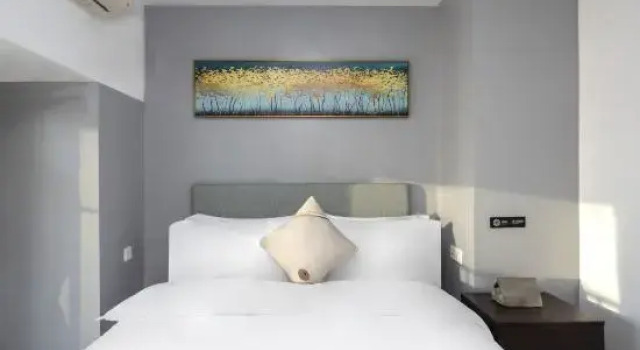Люкс Дуплекс с 2 комнатами с видом на город Floral Hotel·Haikou Cloud Haiyi Seascape Hotel (Wanluyuan Haikou Bay Store)