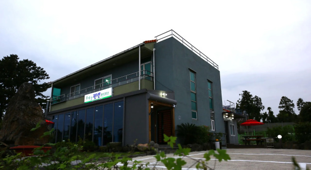 Jeju Obdegang Pension, Забронировать Отель Отели Согвипхо с парковкой, Парковка