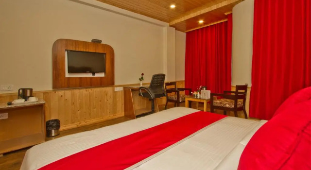 Двухместный номер Standard с балконом Sarthak Regency,Rangri, Manali,HP,Just 1 kms from Volvo parking