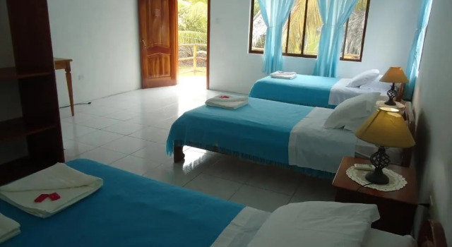 Четырёхместный номер Standard Cartago Bay