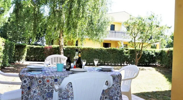 Вилла Pleasant One-bedroom Villa With Pool