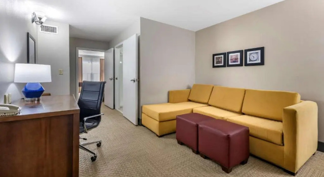 Четырёхместный люкс Spark by Hilton St. Augustine I 95