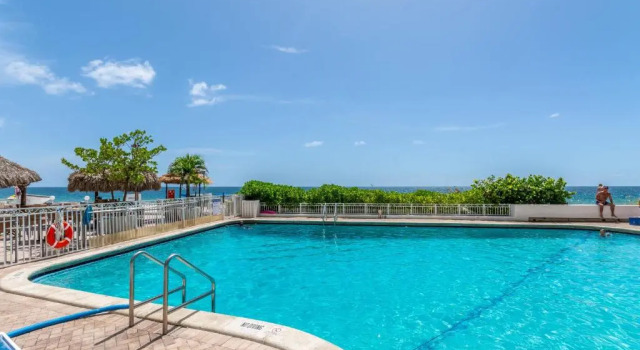 Апартаменты Ocean Beach Condo 3BR On the Sand 811