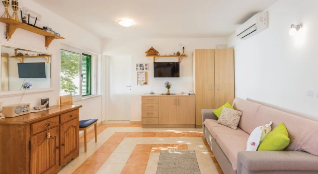 Stunning Home in Podgora w/ Wifi and 1 Bedrooms, Забронировать Отель Отели Подгора 3 звезды, 3*