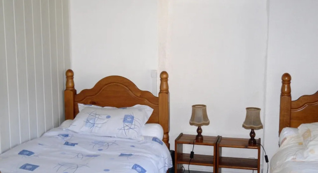 House With 3 Bedrooms in Piets-plasence-moustrou, With Wonderful Mount, Buchen Sie Hotel Piets-Plasence-Moustrou Frankreich