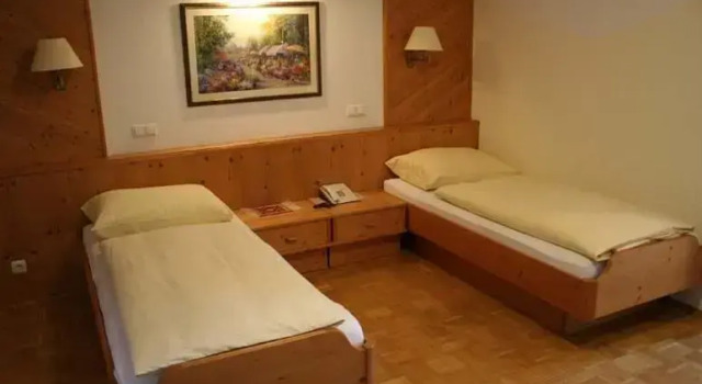 Bäckerbrunnen Hotel Restaurant, Book Hotel  