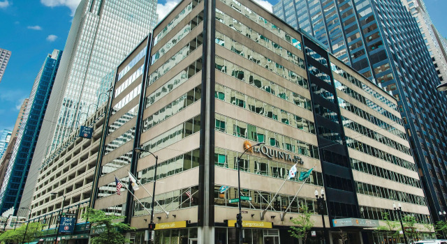 La Quinta Inn & Suites by Wyndham Chicago Downtown