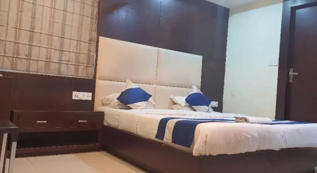 Люкс Deluxe Hotel Presidency Inn