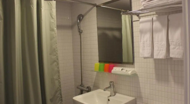 Четырёхместный номер Standard Sunnyside Hotel