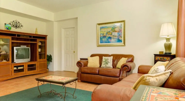 Коттедж Classic с 4 комнатами Southampton Vacation Home with Pool