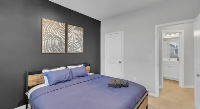King 4BR Townhouse to Downtown Durham