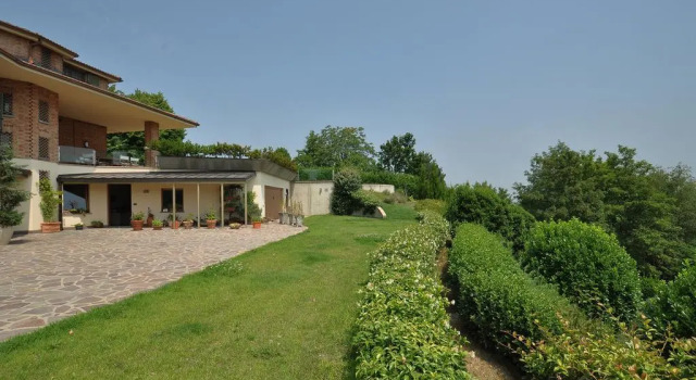 Villa Luisa, Boek Villa Villa's in Alba, Villa