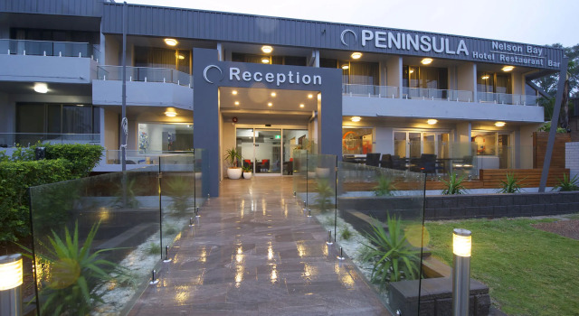 Peninsula Nelson Bay Motel and Serviced Apartments, Забронировать Апартаменты/квартира Отели в центре Шол-Бей с завтраком, отели в центре Шол-Бей с завтраком