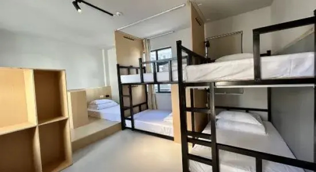 Кровать в общем номере (женский номер) Jingnan Inn